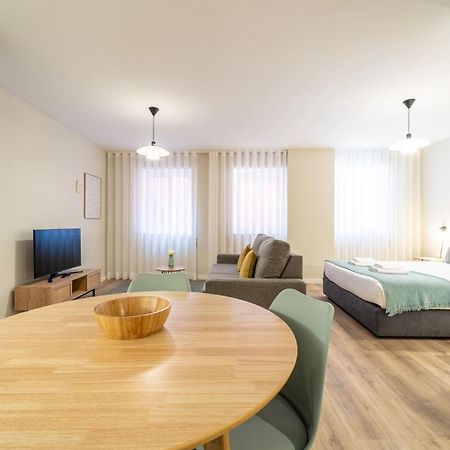 On The Square Studio - City Center By House And People Брага Екстериор снимка