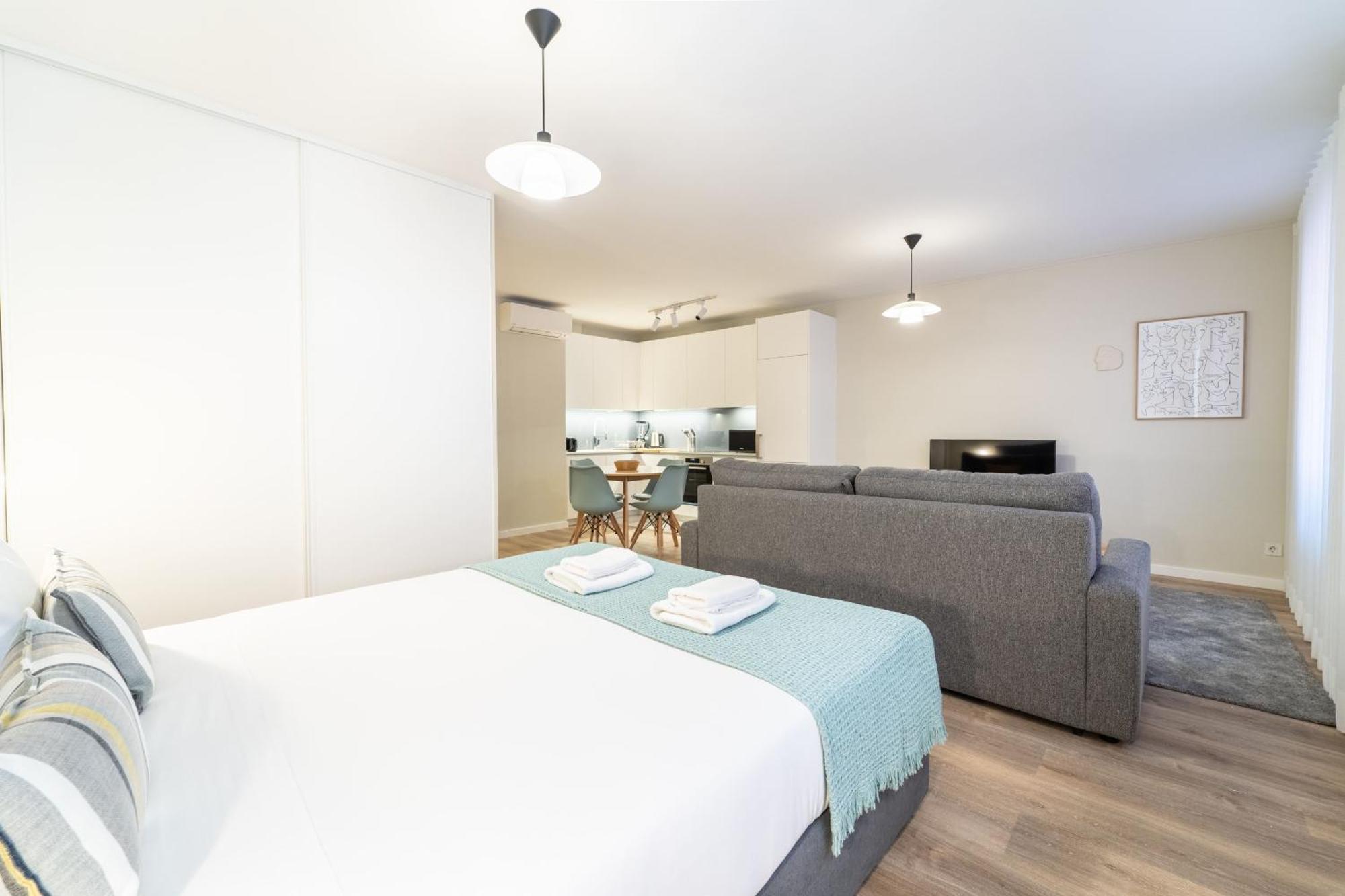 On The Square Studio - City Center By House And People Брага Екстериор снимка